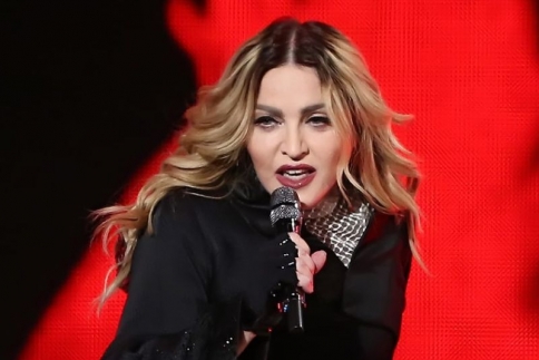 Ξέφυγε η Madonna: Υποσχέθηκε στοματικό σεξ σε όποιον ψηφίσει Hilary!