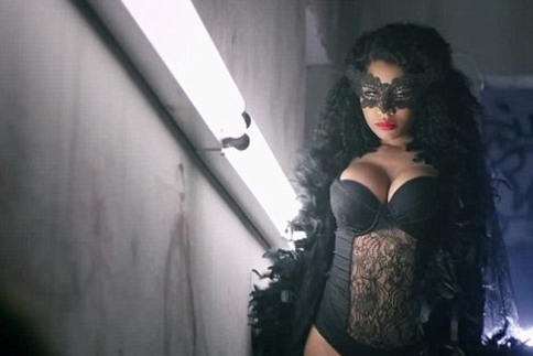 Hot video: H Nicki Minaj σε ρόλο dominatrix  στο νέο της clip