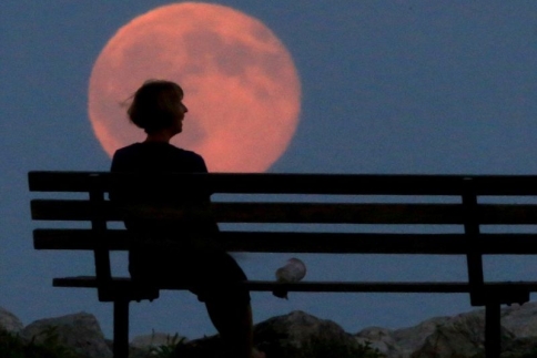 Blue Moon: Φωτογραφίες που κόβουν την ανάσα