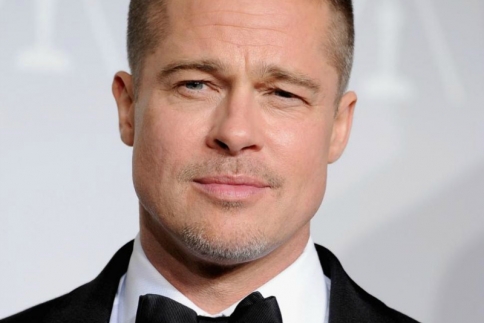 Brad Pitt: Πόσο κούκλος πια; Δες τον με μποξεράκι πριν γίνει διάσημος!