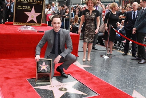 Jim Parsons: Ο star του Big Bang Theory απέκτησε το δικό του Fame Star!