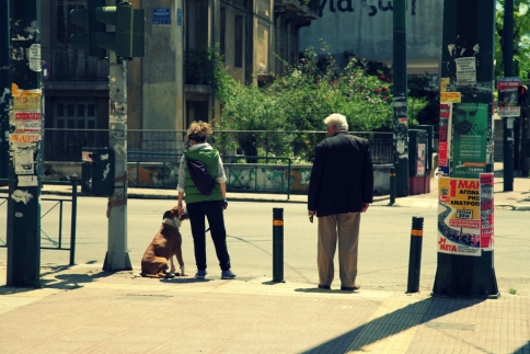 Ο Χάρης Σαββίδης φωτογραφίζει μια συνηθισμένη υπέροχη στιγμή του δρόμου