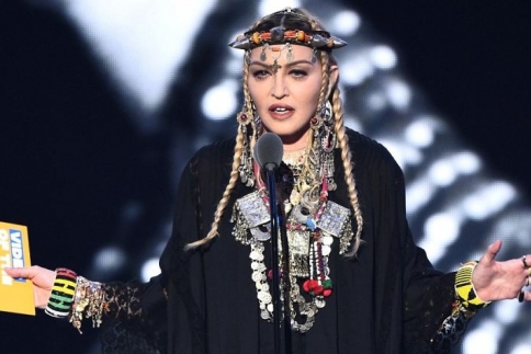 Πως η Madonna έκανε έξω φρενών τον πλανήτη σε 10 λεπτά