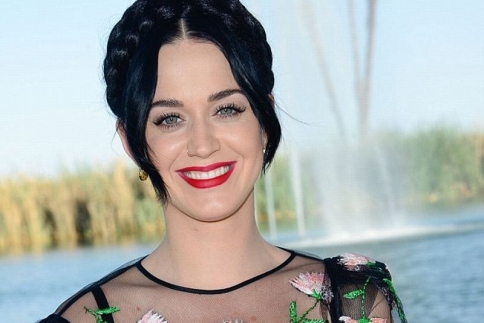 Katy Perry: Η see through εμφάνιση της στην Coachella