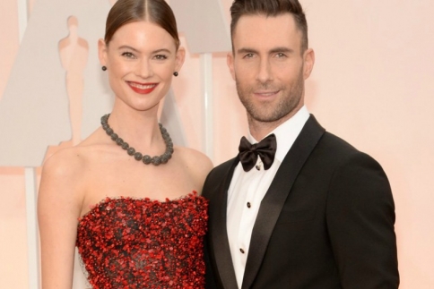 Να σας ζήσει! Έγιναν γονείς Adam Levine και Behati Prinsloo