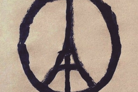 Pray for Paris: Όλος ο πλανήτης προσεύχεται για τη Γαλλία