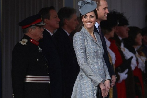 Η πρώτη εμφάνιση της εγκυμονούσας Kate Middleton
