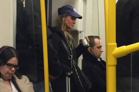 Η Renee Zellweger στο μετρό: Ποιοι άλλοι celebrities κυκλοφορούν με ΜΜΜ;