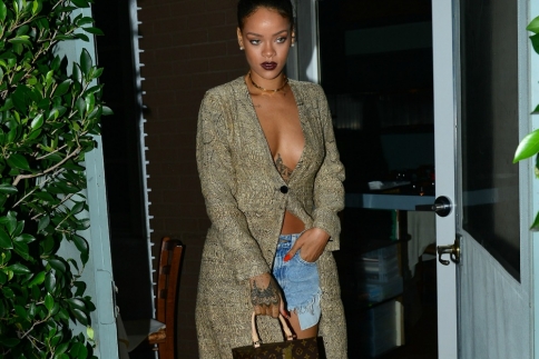 Rihanna: Δεν θα ήταν είδηση αν δεν προκαλούσε (πάλι)!