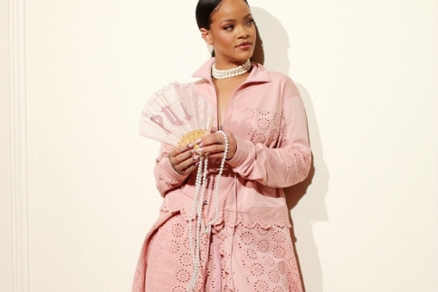 Rihanna: H στιγμή που περιμέναμε, η Rihanna στο PFW
