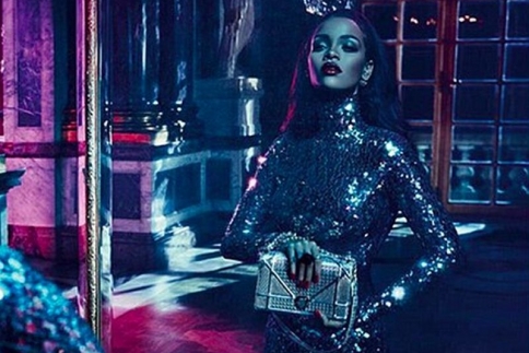 Rihanna: Πιο αισθησιακή από ποτέ στη νέα διαφήμιση της Dior