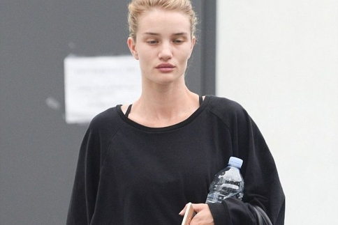 Rosie Huntington-Whiteley: Πανέμορφη και make up free