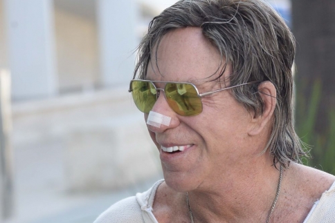 Mickey Rourke τι έπαθες;