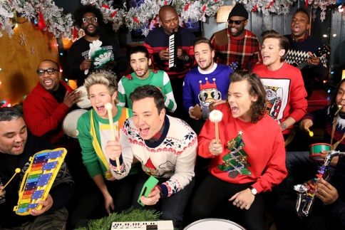To viral Χριστουγεννιάτικο βίντεο του Jimmy Fallon και των One Direction
