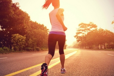 Jogging: Γιατί είναι η top άσκηση για να χάσεις κιλά (και όχι μόνο)