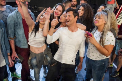 X Factor: Φαβορί αποκλείστηκαν από το πρώτο live! Χαμός... (video)