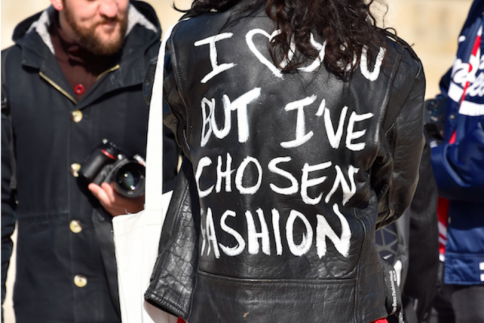 Οι πιο εκκεντρικές street style εμφανίσεις στο Paris Fashion Week
