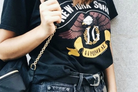 Το t-shirt της Selena Gomez που κάνει πάταγο