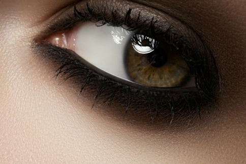 Make-up turorial: Καφέ smoky eye για αρχάριες
