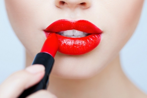  How to: Βάψε τα χείλια σου σωστά