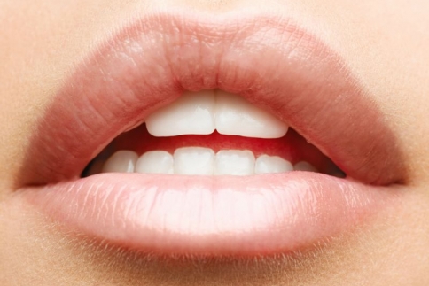 Προστάτεψε τα χείλη σου από τον καιρό με τα καλύτερα lip balm