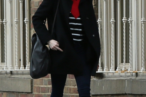 Το ζεστό σύνολο του style icon Emma Stone που πρέπει να δοκιμάσεις