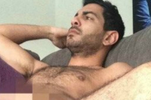 Απίστευτος διασυρμός του Σταύρου Κωνσταντίνου - Γυμνός στο Facebook