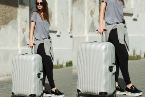 Plus size : Τι πρέπει να έχεις πάντα στη βαλίτσα για να αναδείξεις τις καμπύλες σου