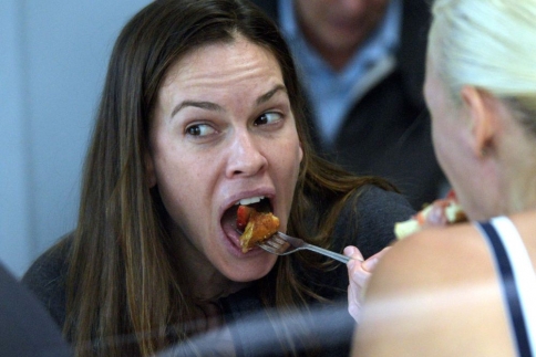 Hillary Swank, δικό σου είναι! Δεν στο παίρνει κανείς…