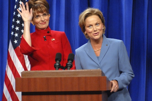 Γιορτάστε τα 30 χρόνια Saturday Night Live με 20 sketches των Amy Poehler και Tina Fey
