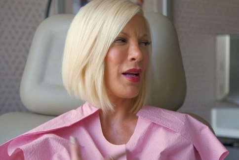 To δράμα της Tori Spelling! Xρειάζεται νέα προσθετική στήθους…