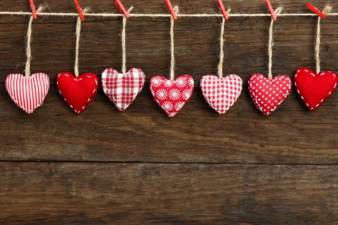 Γιορτή του Αγίου Βαλεντίνου: 5 αυτοσχέδιοι τρόποι για να του δείξεις την αγάπη σου!