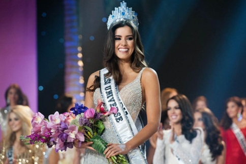 Η Miss Colombia, Paulina Vega, είναι η νέα Miss Universe