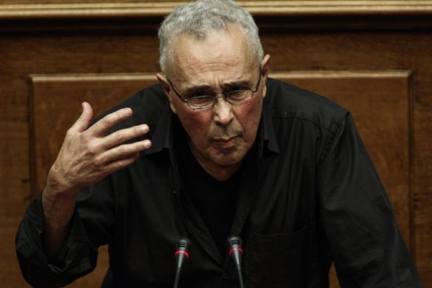 Κώστας Ζουράρις: Η Βουλή του υποκλίθηκε μιλώντας αρχαία ελληνικά