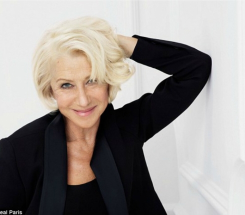 Το καινούργιο πρόσωπο της L'Oreal είναι η 69χρονη Dame Helen Mirren