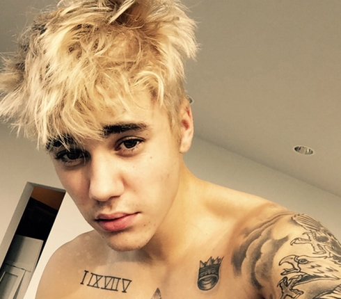  Πώς αντέδρασε ο Justin Bieber όταν δύο 12χρονες τρύπωσαν στο σπίτι του; 