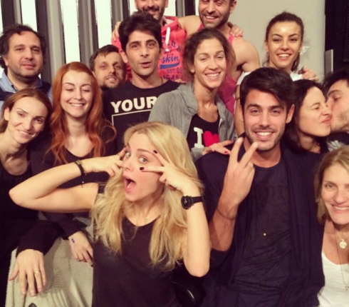 Η παρέα του Dancing μας εύχεται Χρόνια Πολλά από το studio με μια selfie!