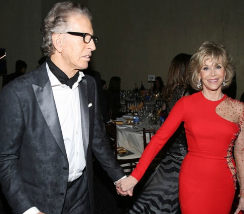 Πανικός στα Golden Globes: Λιποθύμησε ο σύντροφος της Jane Fonda 