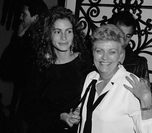 Julia Roberts: Πέθανε η μαμά της, ένα χρόνο μετά την αυτοκτονία της ετεροθαλούς αδερφής της