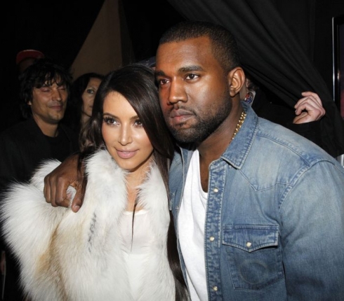 Ποιο διαζύγιο; Φιλί για καληνύχτα της Κim Kardashian στον Kanye West