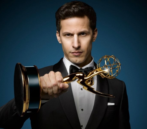 Andy Samberg: Ποιος είναι ο παρουσιαστής των Emmy Awards 2015;