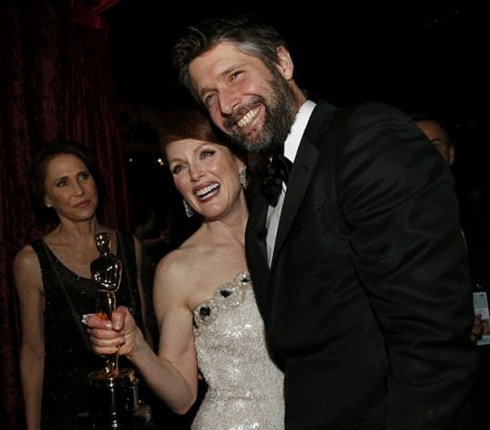 Bart Freundlich: Ο άντρας πίσω από την οσκαρική Julianne Moore