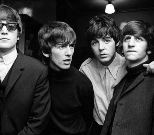 While My Guitar Gently Weeps: Το τραγούδι των Beatles έγινε remake! 