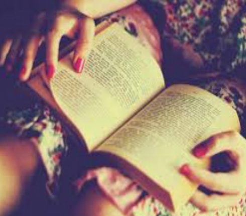 Η Κατερίνα Τσεμπερλίδου διάβασε το μυθιστόρημα “Όσο αντέχει η ψυχή” της Λένας Μαντά