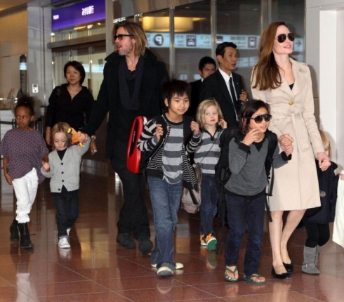 Brad Pitt- Angelina Jolie: Υιοθετούν και έβδομο παιδί!