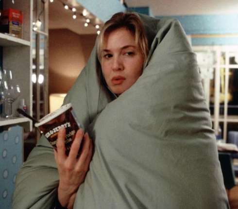 Όσα μου έμαθε η Bridget Jones! Πώς θα κρύψεις την κοιλιά που προεξέχει δεξιά και αριστερά; 