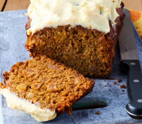 Σήμερα φτιάχνουμε εναλλακτικό γλυκάκι! Carrot Cake με frosting!