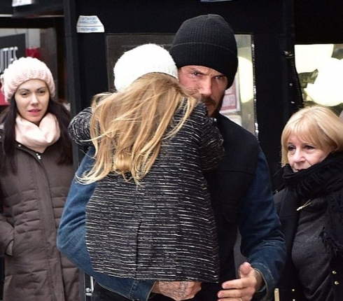 David Beckham: Ο πιο sexy μπαμπάς του κόσμου αγκαλιά με την κόρη του
