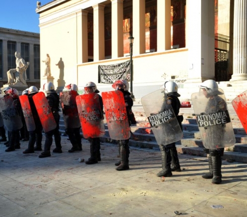 Τέλος η κατάληψη στο Πανεπιστήμιο! Έκανε έφοδο η Αστυνομία