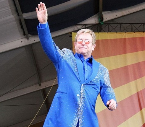 Elton John: Ο πατέρας μου ήταν ομοφοβικός